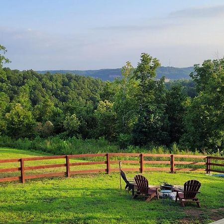 Great Little Guest Suite With Private Entry & Deck! Pet Friendly & 30 Mins To Nashville! Ashland City Bagian luar foto